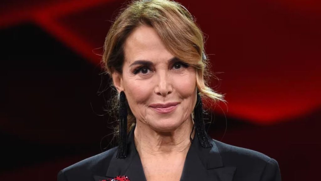 Barbara D’Urso torna in TV con Ballando con le Stelle: il nuovo capitolo della sua carriera Ritratto di Barbara D’Urso – Oiusho