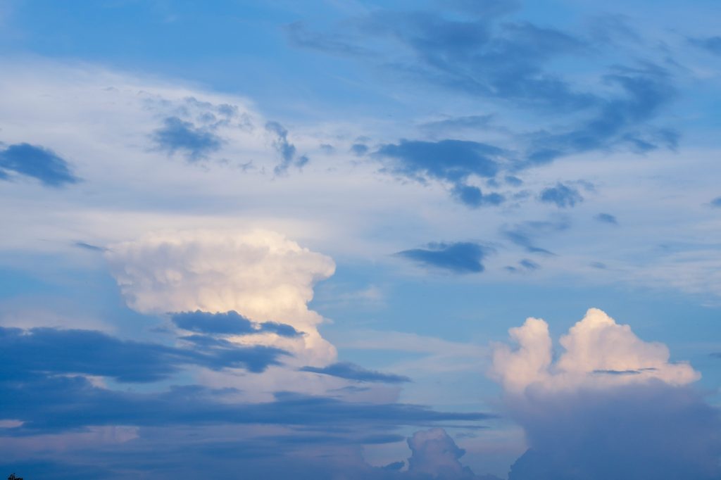 Meteo Italia 11 ottobre 2025 | Oiusho Nubi cumuliformi in evoluzione sul cielo italiano – meteo 11 ottobre 2025