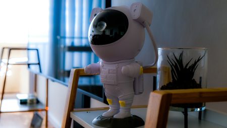 Oroscopo del Giorno: previsioni 9 ottobre 2025 | Oiusho Astronauta decorativo che rappresenta la curiosità e l’esplorazione dello zodiaco nell’oroscopo del 9 ottobre 2025