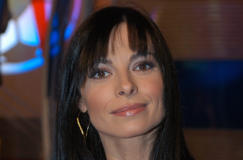 Natalia Estrada oggi: la nuova vita lontana dalla TV tra natura e cavalli Natalia Estrada oggi, nuova vita in campagna tra natura e cavalli