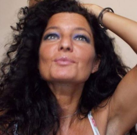 Femminicidio a Città della Pieve: scena del crimine dove un uomo ha ucciso l'ex compagna e poi si è suicidato.