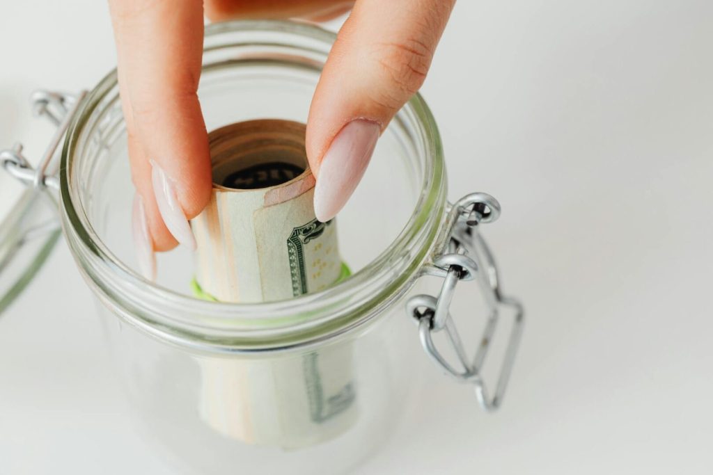 Come risparmiare davvero ogni mese: 10 strategie efficaci per gestire il budget familiare Come risparmiare ogni mese con strategie pratiche per gestire il budget familiare