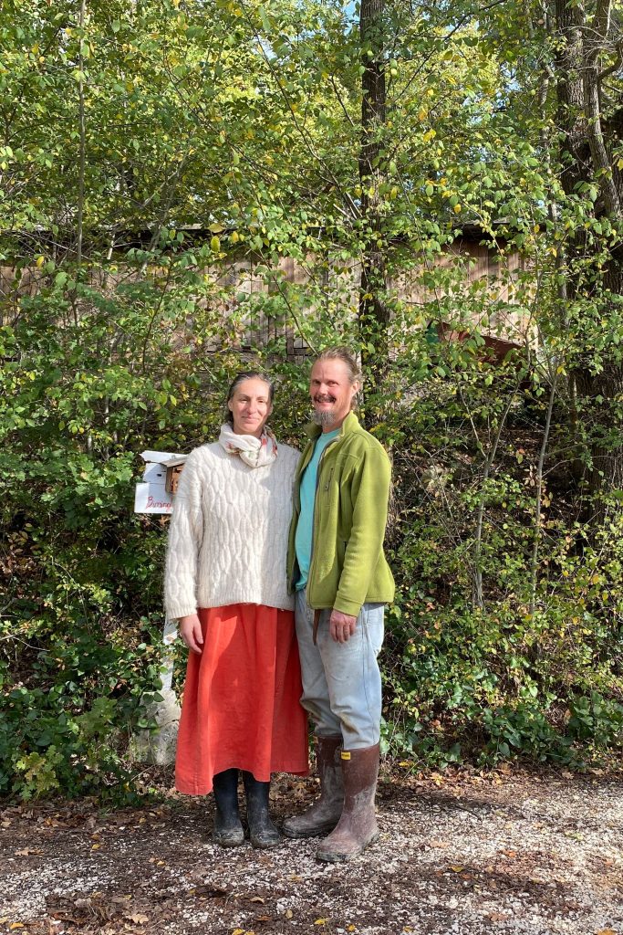 immagine: Famiglia nel bosco, Nathan incontra moglie e figli per due ore e mezza a Natale