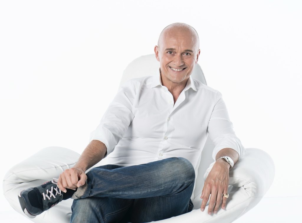 Alfonso Signorini rompe il silenzio dopo le accuse di Fabrizio Corona
