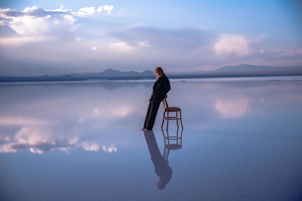 Salar de Uyuni in Bolivia, deserto di sale con effetto specchio