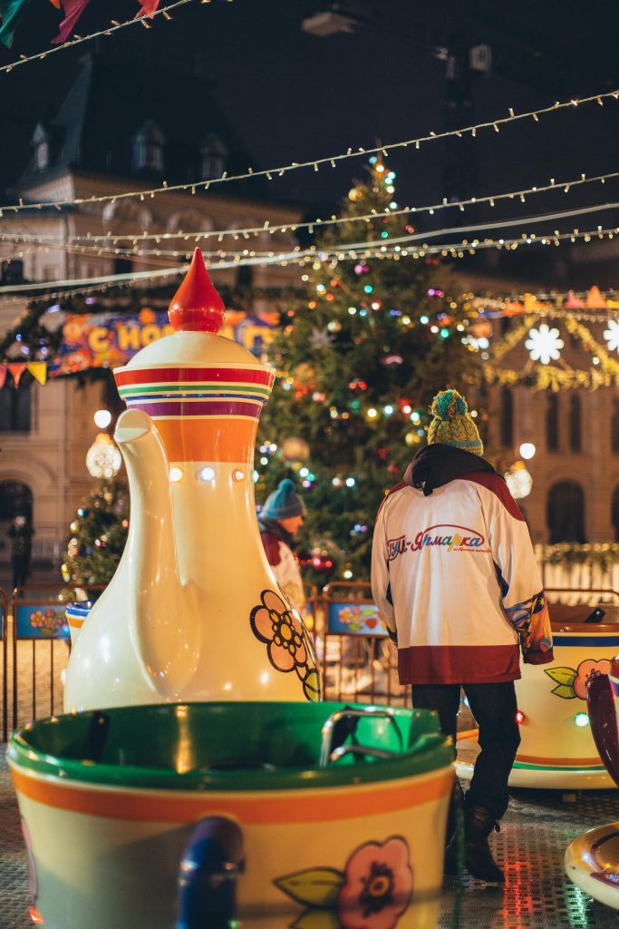 Reggio Emilia, scuola cancella Gesù dai canti di Natale: scoppia il caso e nasce una polemica nazionale Scuola cancella Gesù dai canti di Natale a Reggio Emilia