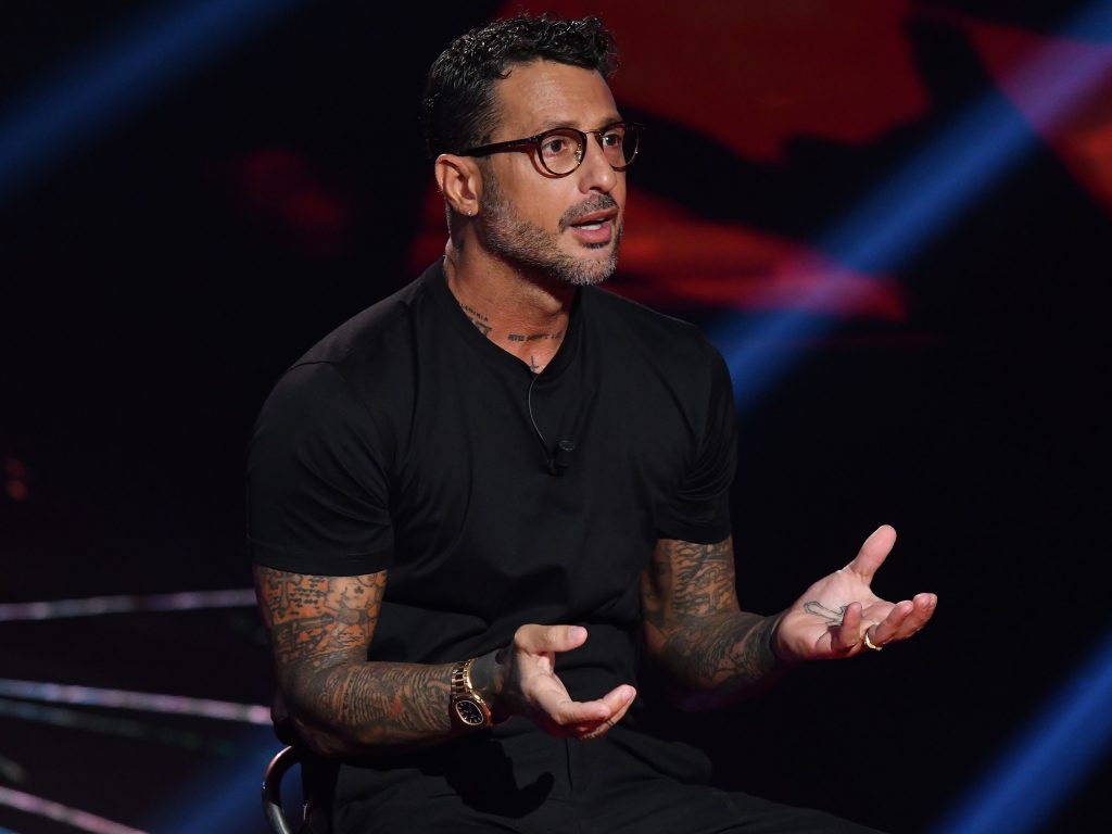 Docuserie su Fabrizio Corona al centro delle critiche della stampa