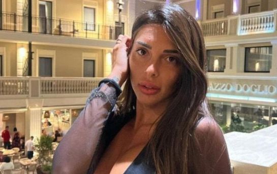 Greta Rossetti: “Parole choc in diretta”, bufera sulla madre dopo il riferimento a Crans-Montana e l’attacco alle hater Bufera social sulla madre di Greta Rossetti dopo la frase choc e il riferimento a Crans-Montana