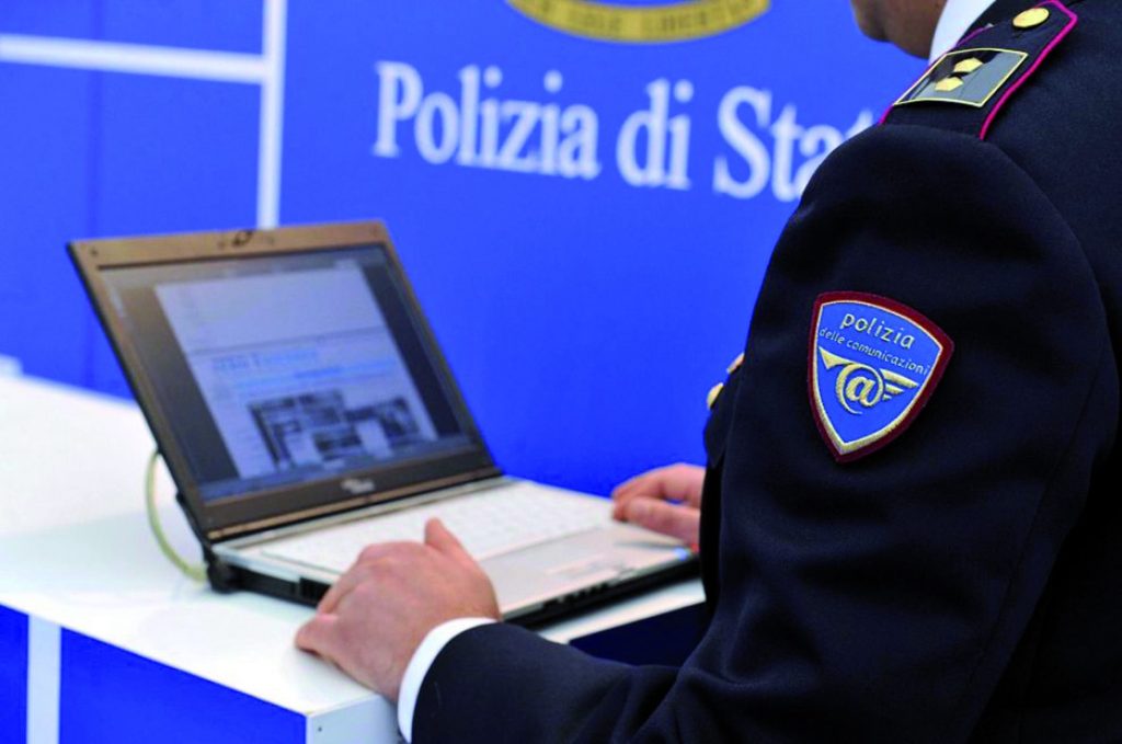 Babysitter 27enne arrestato dopo indagine su abusi ai danni di un minore