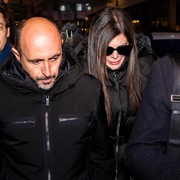 Crans-Montana, cauzione da 400mila euro: un amico pronto a pagare per i Moretti Crans-Montana, chiesta cauzione da 400mila euro per i Moretti