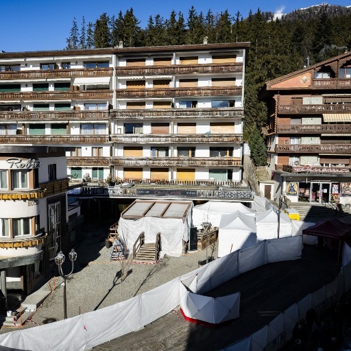 Crans-Montana, studenti ustionati: “Sofia riconosciuta dalle unghie”, anni per guarire Incendio a Crans-Montana, studenti italiani ustionati