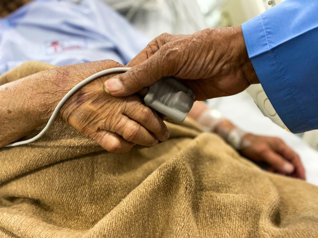 RSA degli orrori a Grottaferrata: botte, sedazioni e anziani legati. Dodici indagati Indagine dei NAS su una RSA di Grottaferrata per maltrattamenti agli anziani