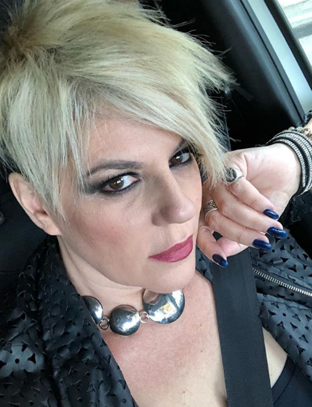 Manuela Villa Domenica In: perché si lamenta per l’omaggio al padre Claudio Villa Manuela Villa Domenica In polemica omaggio Claudio Villa
