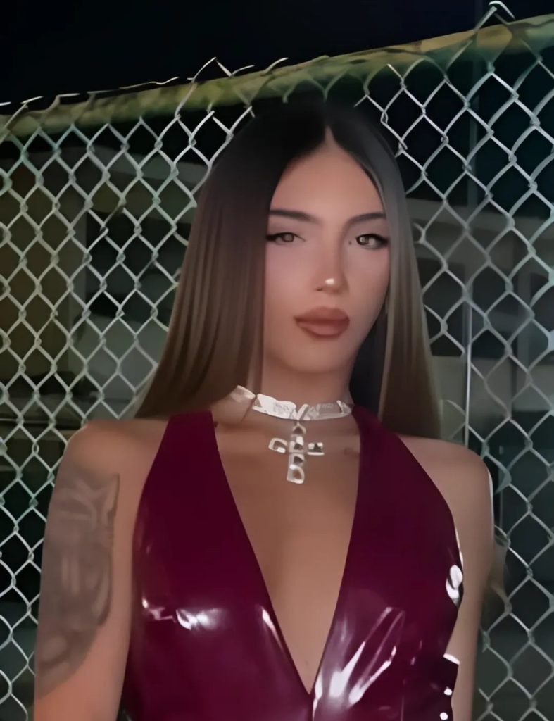 Jlenia Musella uccisa a 22 anni con una coltellata alla schiena: fermato il fratello, ha confessato Jlenia Musella uccisa dal fratello a 22 anni a Napoli