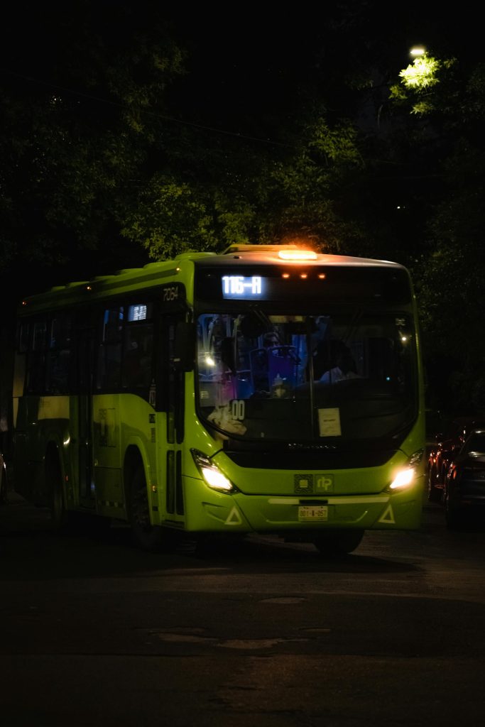 Pullman durante la gita scolastica a Praga