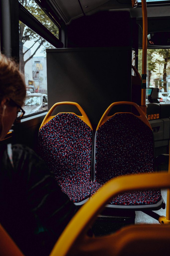 17enne rischia di restare a piedi sul bus: abbonamento non funziona in Trentino 17enne-bus-abbonamento-non-funziona-trentino.jpg