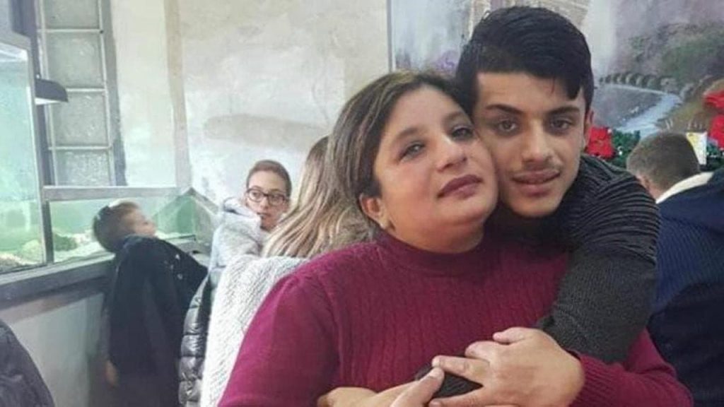 Guardia giurata a Roma durante un intervento armato per fermare un furto