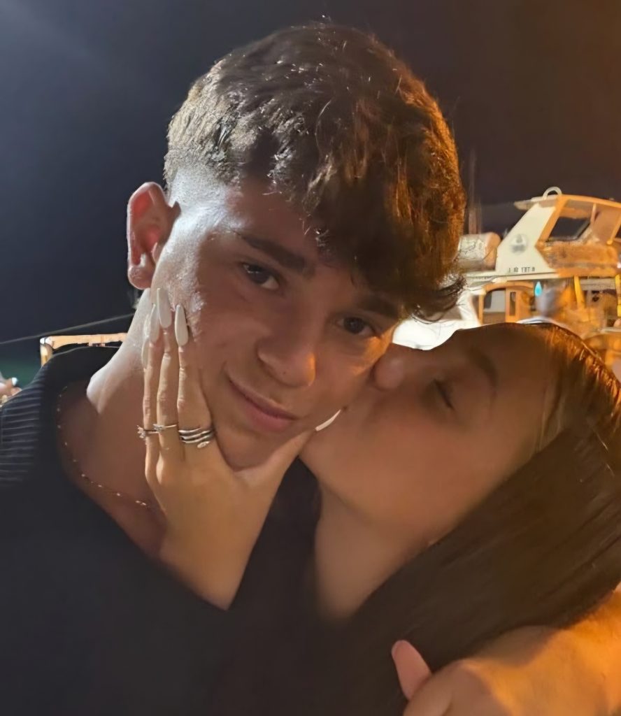 Tiktoker morto a 18 anni: chi era Luigi Nativi, il dolore dell’amica Alice Mordenti Luigi Nativi tiktoker morto a 18 anni originario della Maddalena