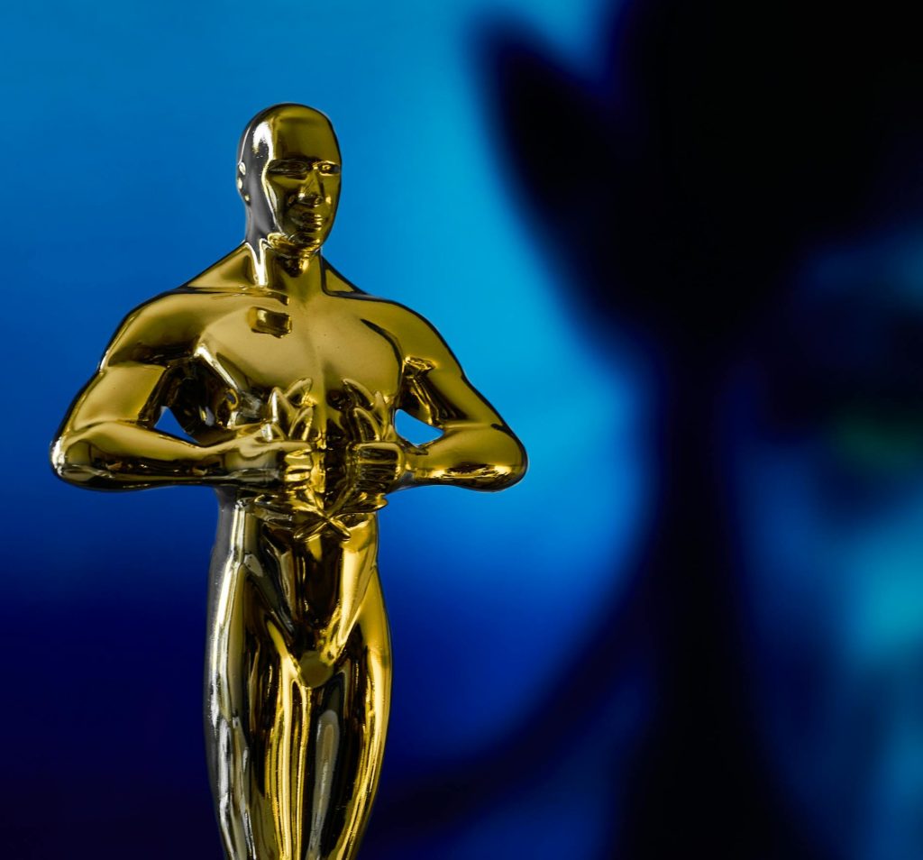Notte degli Oscar 2026: trionfa “One Battle After Another”, premi anche per Michael B. Jordan e Jessie Buckley Oscar 2026 al Dolby Theatre di Hollywood con i vincitori della notte del cinema
