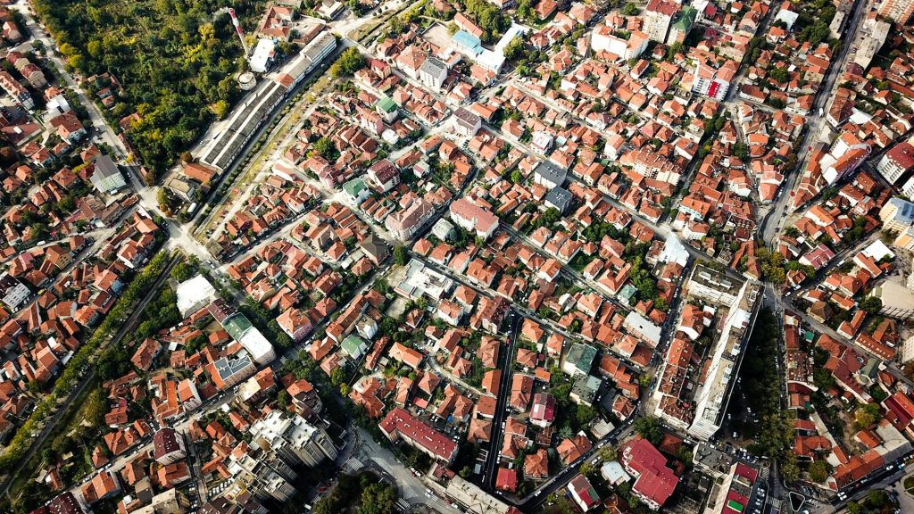 Ancona Capitale Cultura 2028: perché ha vinto e cosa cambia in Italia Ancona Capitale italiana della Cultura 2028 vista sul porto e città