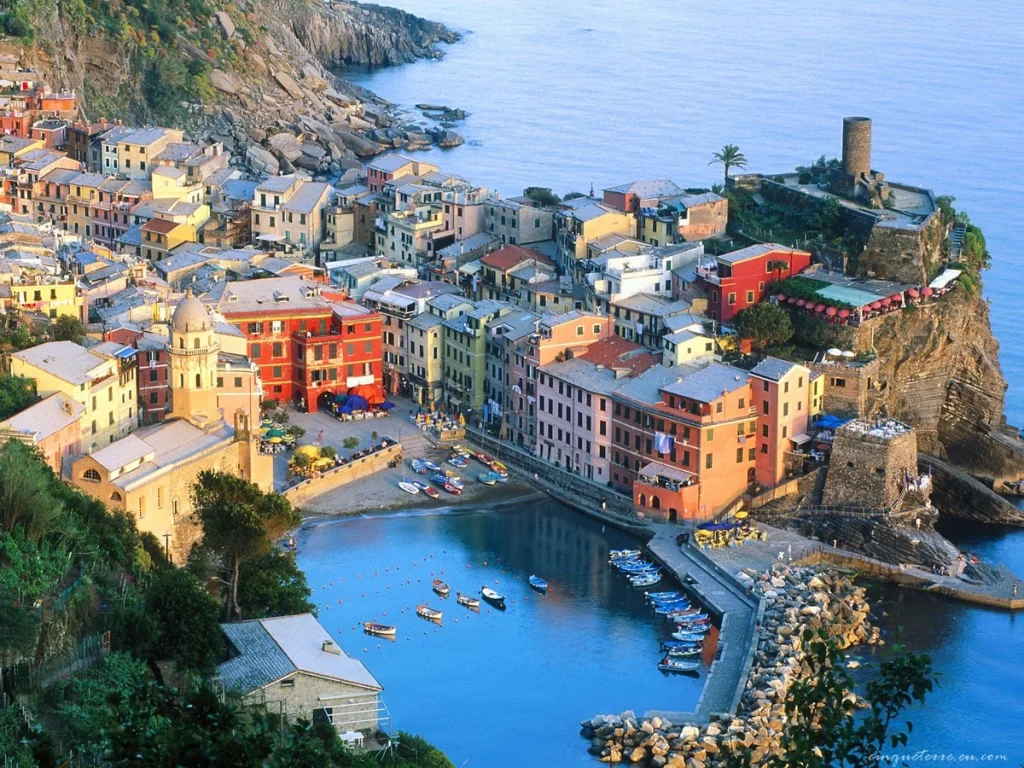 Cinque Terre cosa vedere panorama dei borghi colorati in Liguria