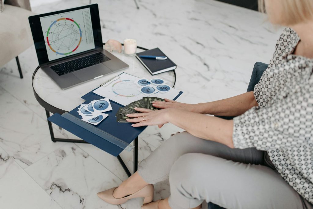 Oroscopo del 29 aprile: amore, lavoro e fortuna segno per segno Oroscopo del 29 aprile con previsioni per tutti i segni zodiacali