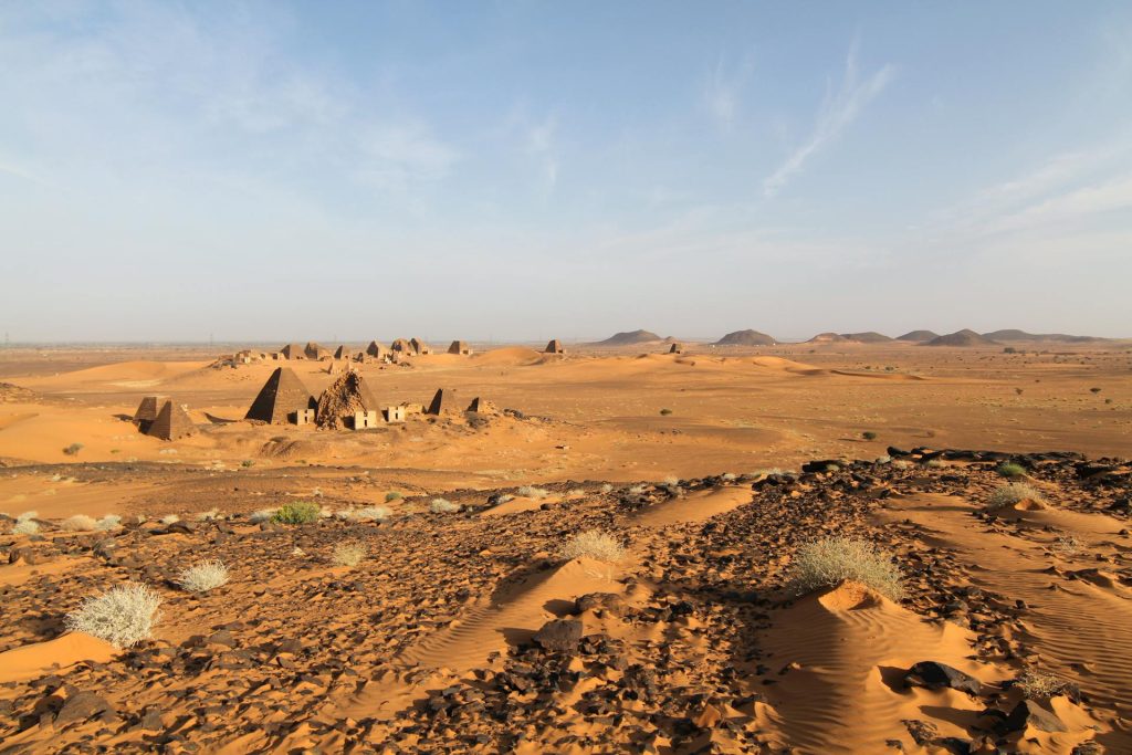 Piramidi del Sudan nel deserto nubiano legate al regno di Kush