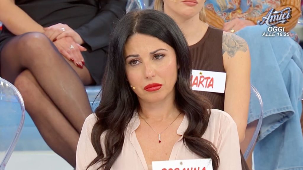 Rosanna Uomini e Donne, chi è la dama del Trono Over: età, lavoro, Giuseppe e cosa sappiamo oggi Rosanna di Uomini e Donne, dama siciliana del Trono Over protagonista del percorso con Giuseppe
