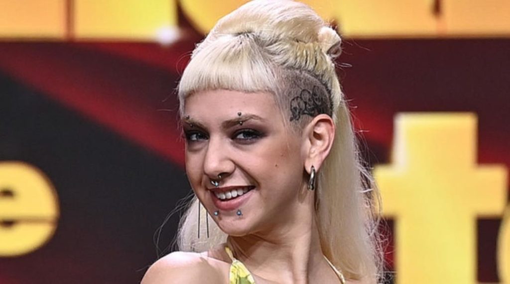 Anna Lou Castoldi, chi è: età, Morgan, Asia Argento, Ballando con le Stelle, Isola dei Famosi 2026, Instagram e vita privata