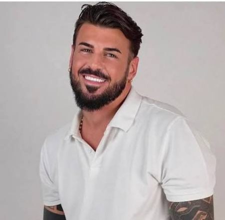 Lino Giuliano di Temptation Island storia con Alessia Pascarella Maika Randazzo e falò