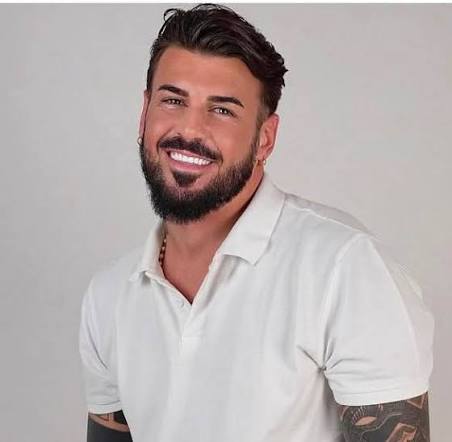 Chi è Lino Giuliano di Temptation Island: età, Alessia, Maika, falò e vita privata Lino Giuliano di Temptation Island storia con Alessia Pascarella Maika Randazzo e falò