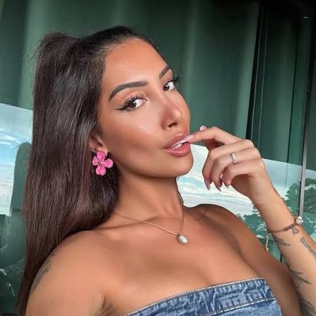 Giselle Caetano, chi è: età, origini, lavoro, Instagram, OnlyFans e vita privata