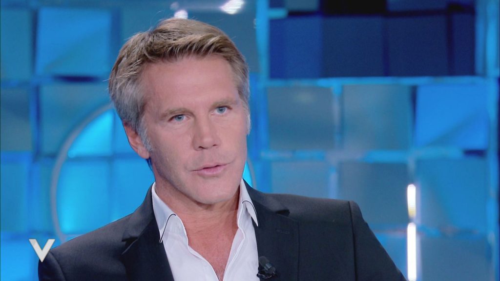 Emanuele Filiberto torna single, è finita con Adriana Abascal: «Ho tradito Clotilde, non era un rapporto aperto» Emanuele Filiberto a Verissimo