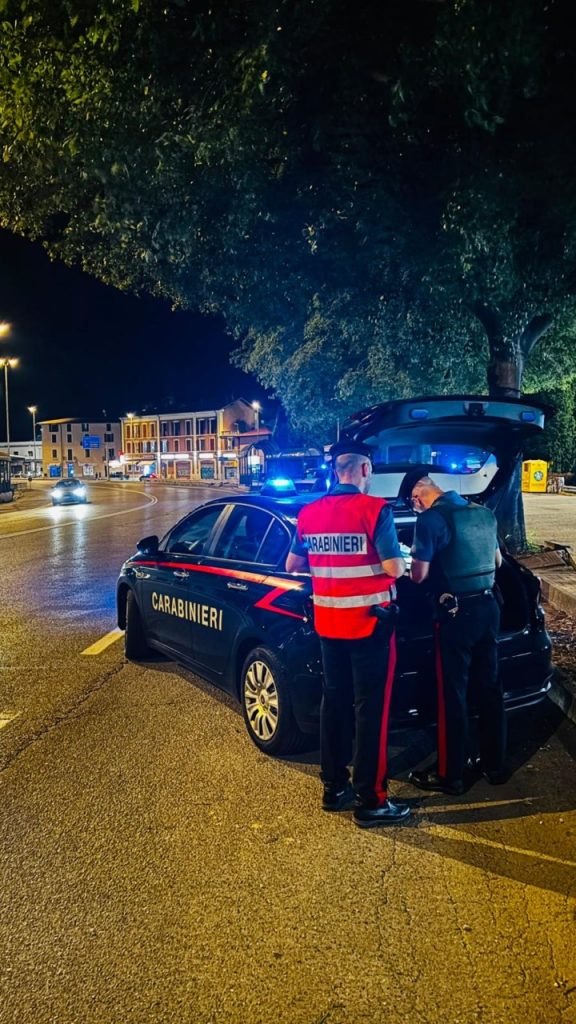 Calitri, 28enne aggredita a martellate dall’ex dopo averlo lasciato: lui fermato per tentato omicidio