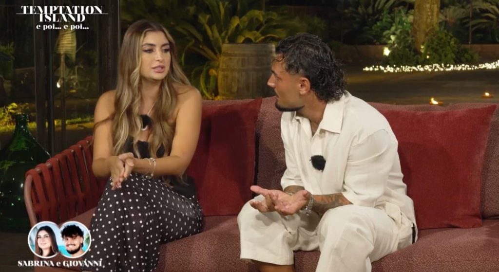 Temptation Island, Sabrina mostra la chat di Giovanni: lui perde la calma e interviene Filippo Bisciglia