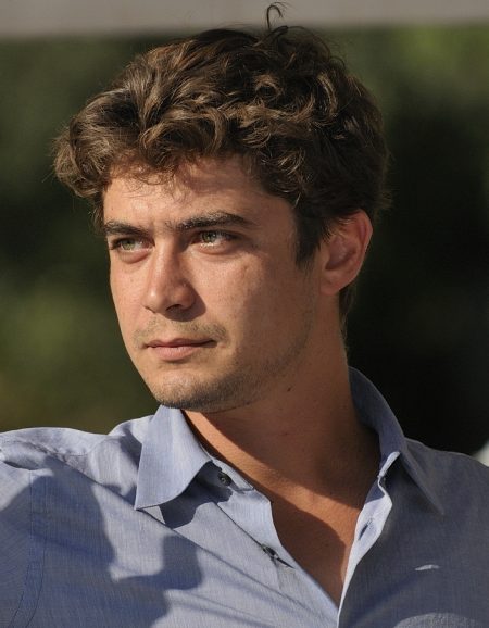 Riccardo Scamarcio, padre di Emily, ospite a Verissimo