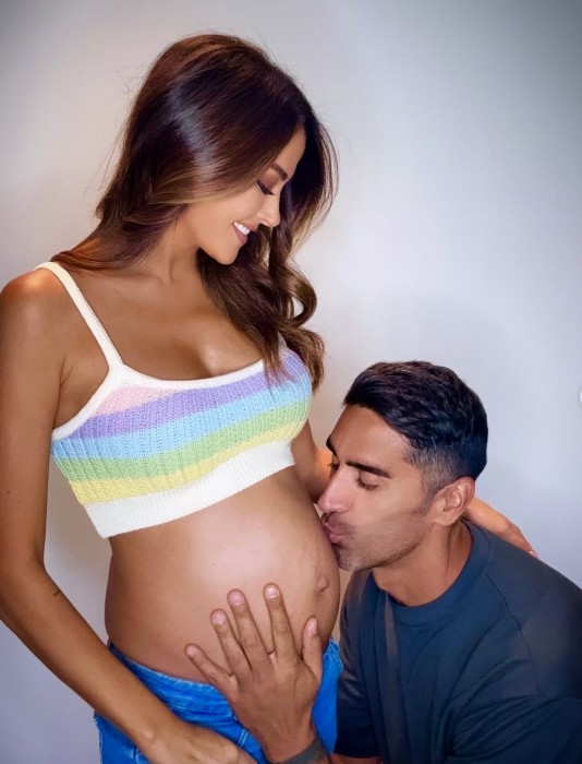 Giorgia Palmas incinta a 44 anni, terzo figlio in arrivo con Filippo Magnini Giorgia Palmas incinta con Filippo Magnini, terzo figlio in arrivo