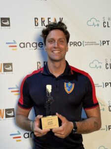 Luca Dotto, ex campione di nuoto italiano, fotografato nel 2025