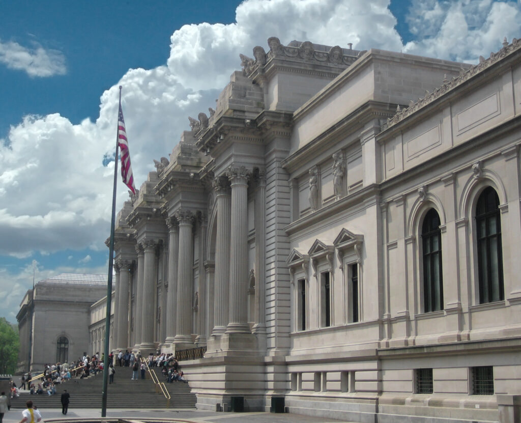 Ingresso del Metropolitan Museum of Art a New York, luogo simbolo di Gossip Girl